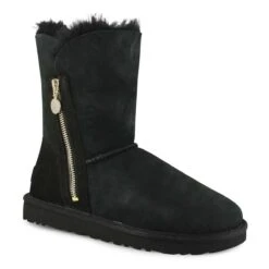 UGG Women's Bailey Zip Short Boot - Black